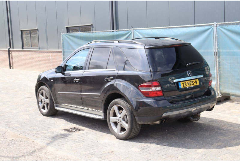 Mercedes-Benz M-Klasse ML 320 CDI 4 MATIC - SUV: Foto 4 Mercedes-Benz M-Klasse ML 320 CDI 4 MATIC - SUV: Foto 4