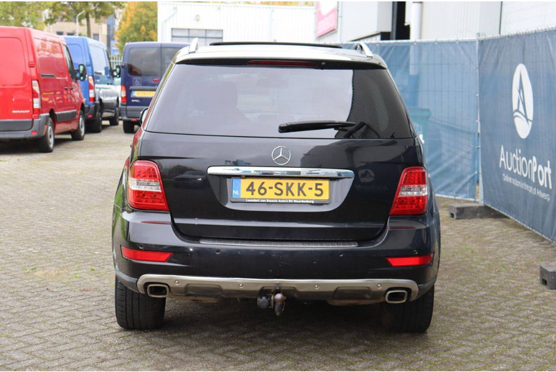 Mercedes-Benz M-Klasse ML 350 CDI 4MATIC - Berlină/ Sedan: Foto 5 Mercedes-Benz M-Klasse ML 350 CDI 4MATIC - Berlină/ Sedan: Foto 5