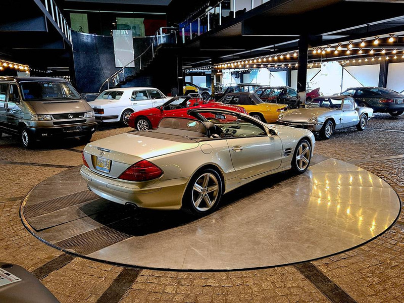 Mercedes-Benz SL-Klasse (R2xx) _ 500 - Berlină/ Sedan: Foto 2 Mercedes-Benz SL-Klasse (R2xx) _ 500 - Berlină/ Sedan: Foto 2