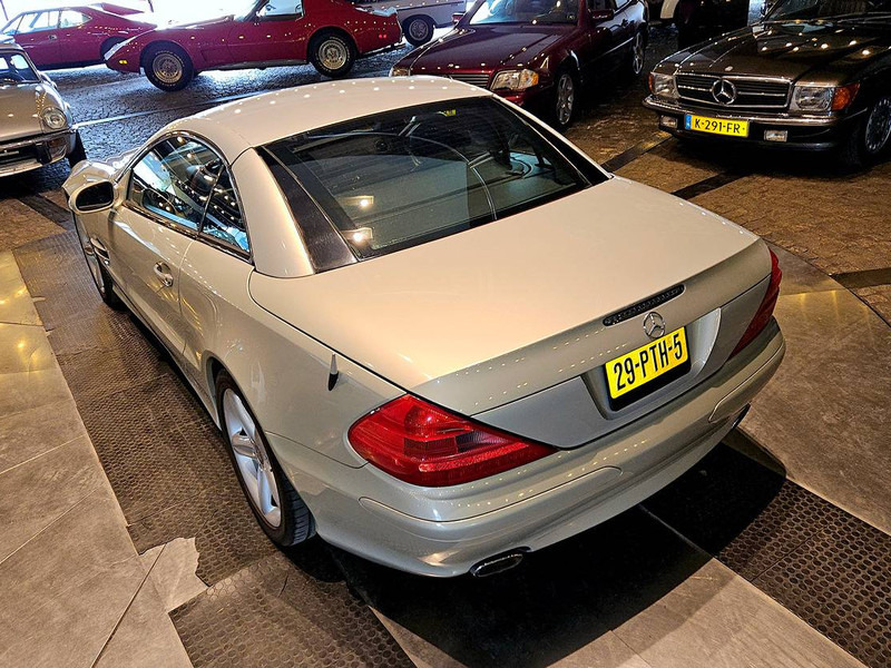 Mercedes-Benz SL-Klasse (R2xx) _ 500 - Berlină/ Sedan: Foto 4 Mercedes-Benz SL-Klasse (R2xx) _ 500 - Berlină/ Sedan: Foto 4