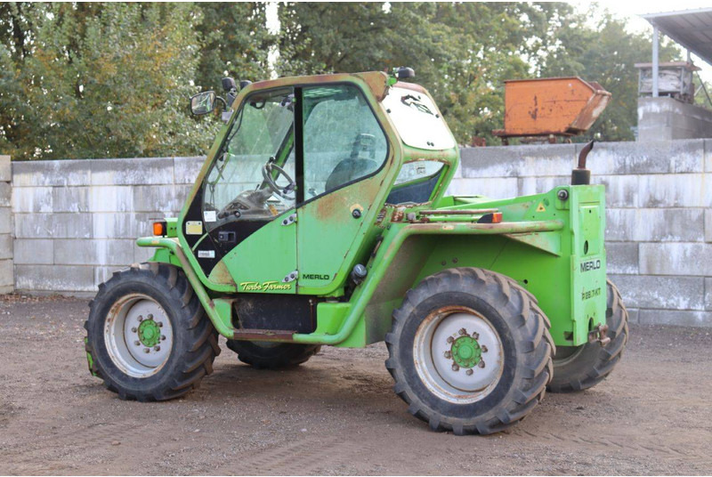 Merlo P28.7 KT - Stivuitor telescopic: Foto 3 Merlo P28.7 KT - Stivuitor telescopic: Foto 3