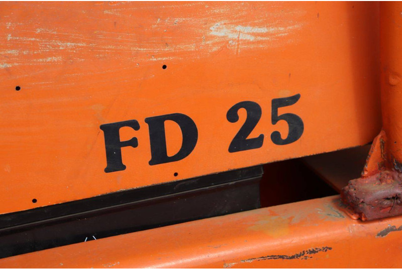 Stivuitor diesel Mitsubishi FD25: Foto 16