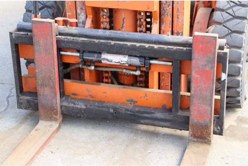 Stivuitor diesel Mitsubishi FD25: Foto 11