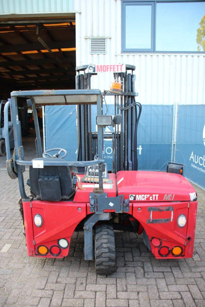 Moffett M4 20.4 - Stivuitor transportabil: Foto 4 Moffett M4 20.4 - Stivuitor transportabil: Foto 4