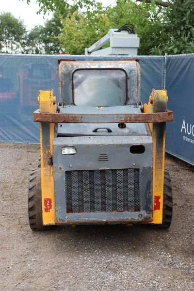 Mustang 2026 - Încărcător frontal pe pneuri: Foto 5 Mustang 2026 - Încărcător frontal pe pneuri: Foto 5