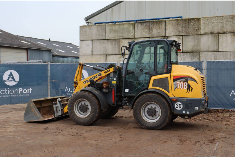 Mustang AL 708 - Încărcător frontal pe pneuri: Foto 4 Mustang AL 708 - Încărcător frontal pe pneuri: Foto 4