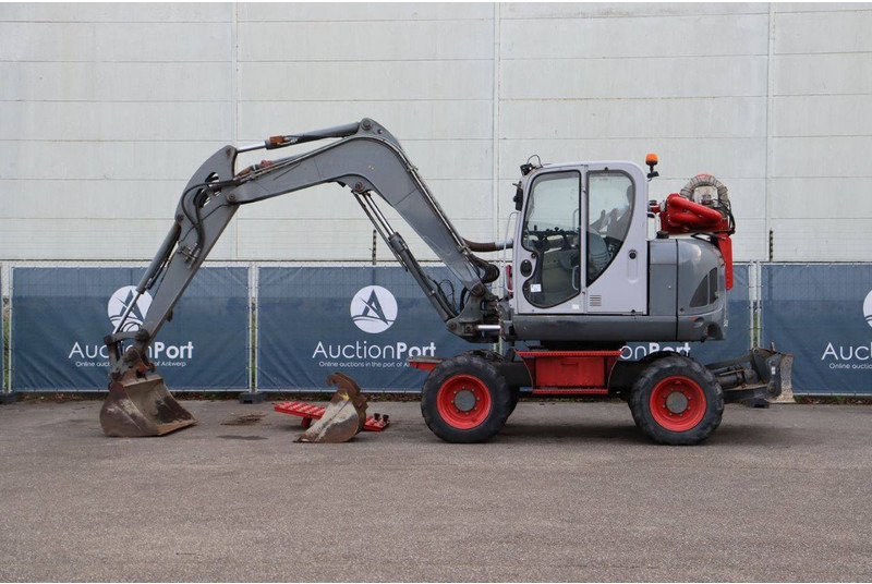 Neuson 9503 WD - Excavator pe roţi: Foto 3 Neuson 9503 WD - Excavator pe roţi: Foto 3