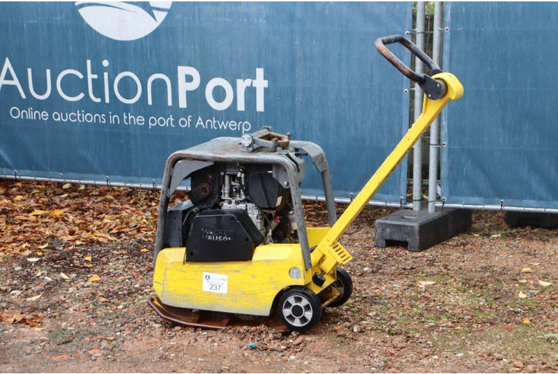 Neuson DPU3050 - Placă compactoare: Foto 2 Neuson DPU3050 - Placă compactoare: Foto 2