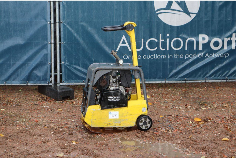 Neuson DPU3050 - Placă compactoare: Foto 1 Neuson DPU3050 - Placă compactoare: Foto 1