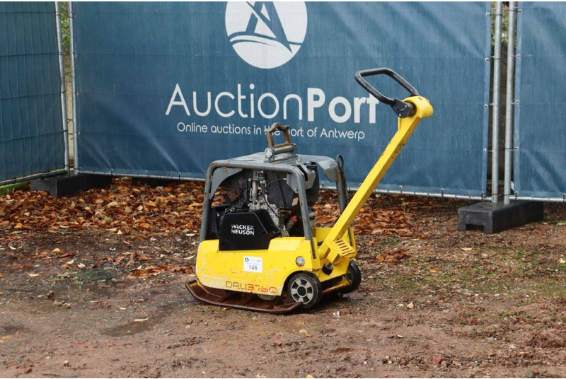 Neuson DPU3760 - Placă compactoare: Foto 3 Neuson DPU3760 - Placă compactoare: Foto 3