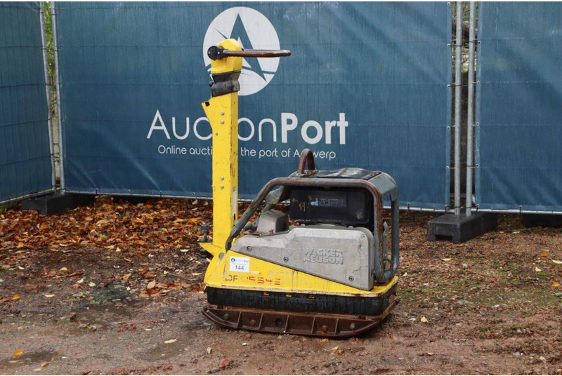 Neuson DPU5545 - Placă compactoare: Foto 2 Neuson DPU5545 - Placă compactoare: Foto 2