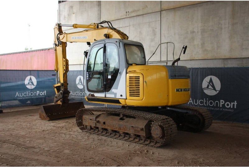 New Holland E115SR - Excavator pe şenile: Foto 3 New Holland E115SR - Excavator pe şenile: Foto 3