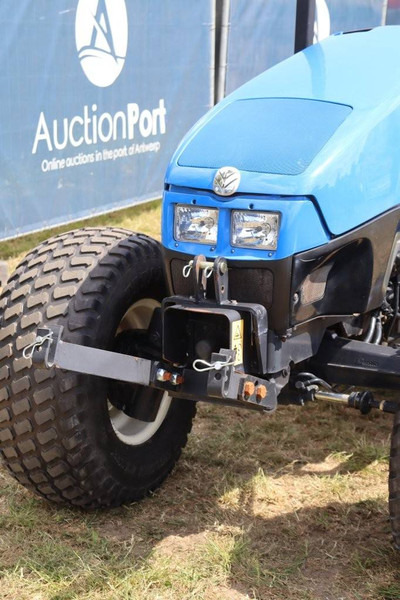 Tractor agricol New Holland T3040: Foto 10