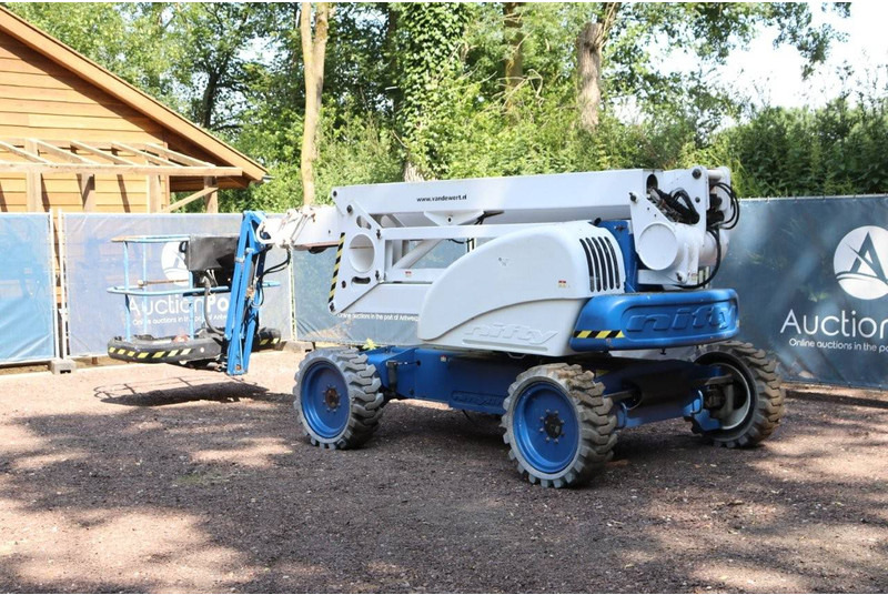 Niftylift HR21D 4x4 - Nacela articulata: Foto 3 Niftylift HR21D 4x4 - Nacela articulata: Foto 3