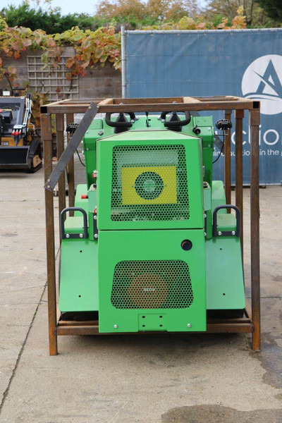 Nycheki SK-K105 - Încărcător frontal pe pneuri: Foto 4 Nycheki SK-K105 - Încărcător frontal pe pneuri: Foto 4