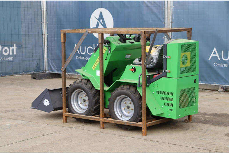 Nycheki SK-K105 - Încărcător frontal pe pneuri: Foto 3 Nycheki SK-K105 - Încărcător frontal pe pneuri: Foto 3