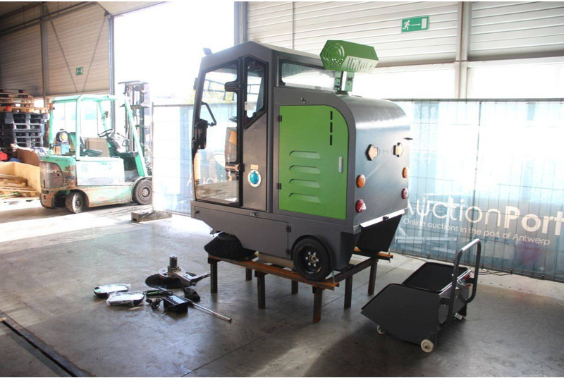 Onbekend D19 - Măturătoare stradală: Foto 3 Onbekend D19 - Măturătoare stradală: Foto 3