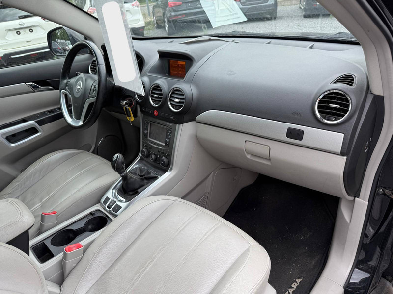 Berlină/ Sedan Opel Antara 2.2 CDTI Automatic: Foto 16