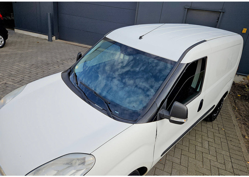 Opel Combo 1.3 CDTI - Dubă: Foto 3 Opel Combo 1.3 CDTI - Dubă: Foto 3