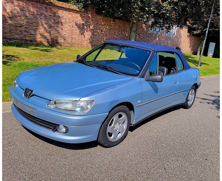 Peugeot 306 Cabriolet 1.6 Automatic - Berlină/ Sedan: Foto 1 Peugeot 306 Cabriolet 1.6 Automatic - Berlină/ Sedan: Foto 1