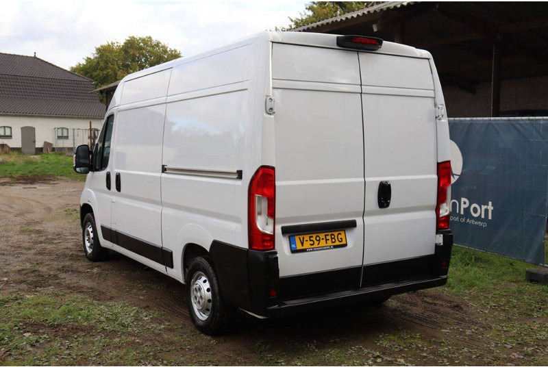 Peugeot Boxer - Dubă: Foto 4 Peugeot Boxer - Dubă: Foto 4
