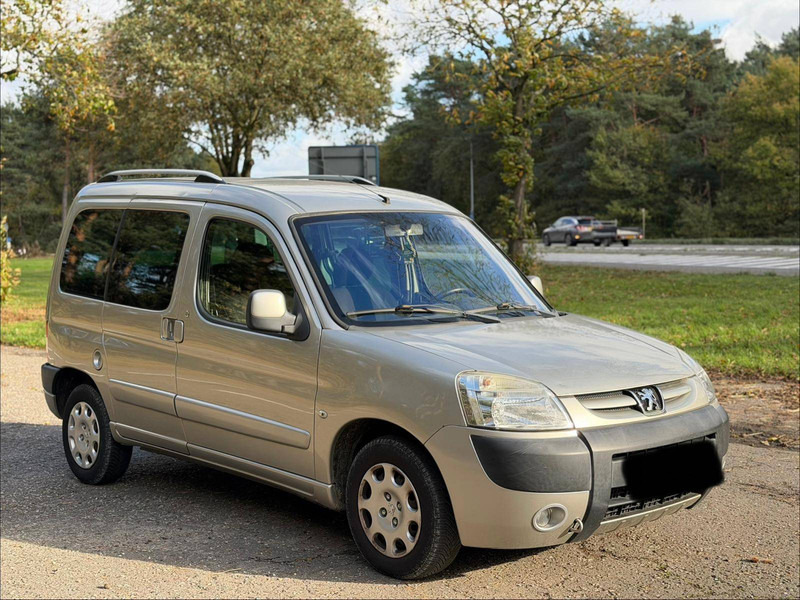 Peugeot Partner 1.6 HDI - Berlină/ Sedan: Foto 3 Peugeot Partner 1.6 HDI - Berlină/ Sedan: Foto 3