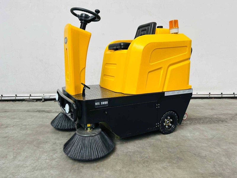 SW80 - Măturătoare stradală: Foto 2 SW80 - Măturătoare stradală: Foto 2