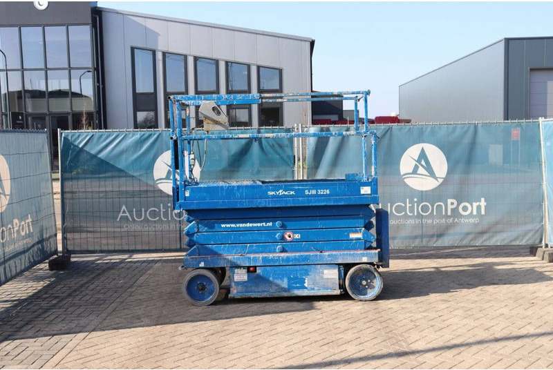 Skyjack SJIII 3226 - Platforma foarfeca: Foto 2 Skyjack SJIII 3226 - Platforma foarfeca: Foto 2