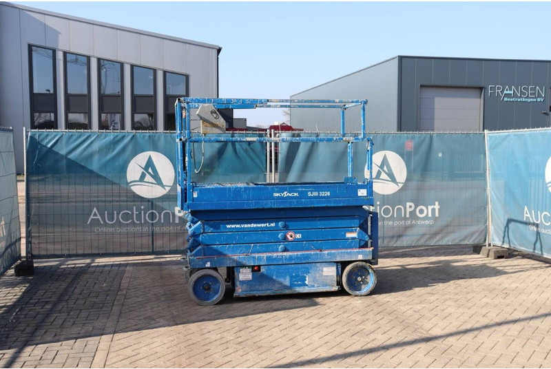 Skyjack SJIII 3226 - Platforma foarfeca: Foto 1 Skyjack SJIII 3226 - Platforma foarfeca: Foto 1