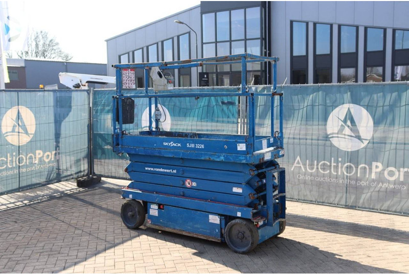 Skyjack SJIII 3226 - Platforma foarfeca: Foto 3 Skyjack SJIII 3226 - Platforma foarfeca: Foto 3