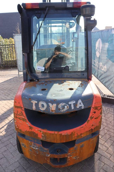 Toyota 02-8FDF30 - Stivuitor diesel: Foto 4 Toyota 02-8FDF30 - Stivuitor diesel: Foto 4