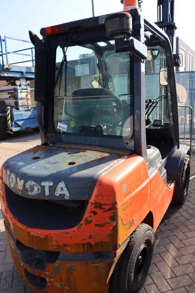 Toyota 02-8FDF30 - Stivuitor diesel: Foto 5 Toyota 02-8FDF30 - Stivuitor diesel: Foto 5