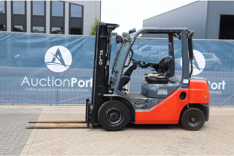Toyota 06-8FD25F - Stivuitor diesel: Foto 1 Toyota 06-8FD25F - Stivuitor diesel: Foto 1