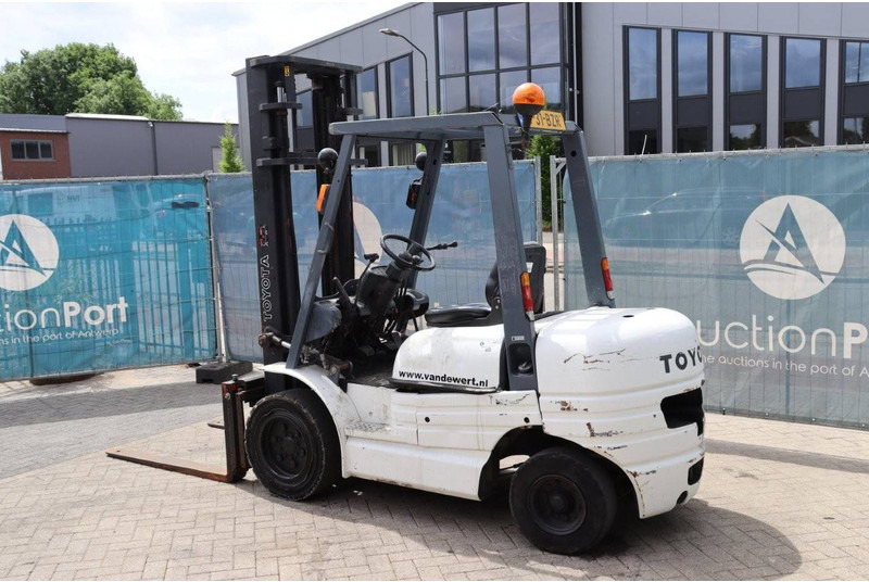 Toyota 62-6FDF30 - Stivuitor diesel: Foto 4 Toyota 62-6FDF30 - Stivuitor diesel: Foto 4