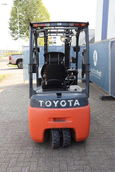 Toyota 8FBET16 - Electrostivuitor: Foto 5 Toyota 8FBET16 - Electrostivuitor: Foto 5