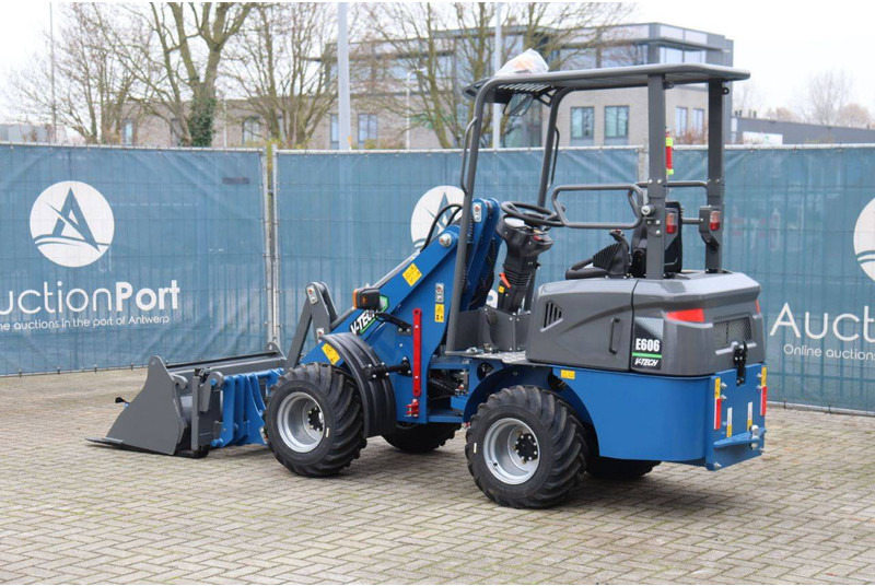 V-tech E606 - Încărcător frontal pe pneuri: Foto 3 V-tech E606 - Încărcător frontal pe pneuri: Foto 3