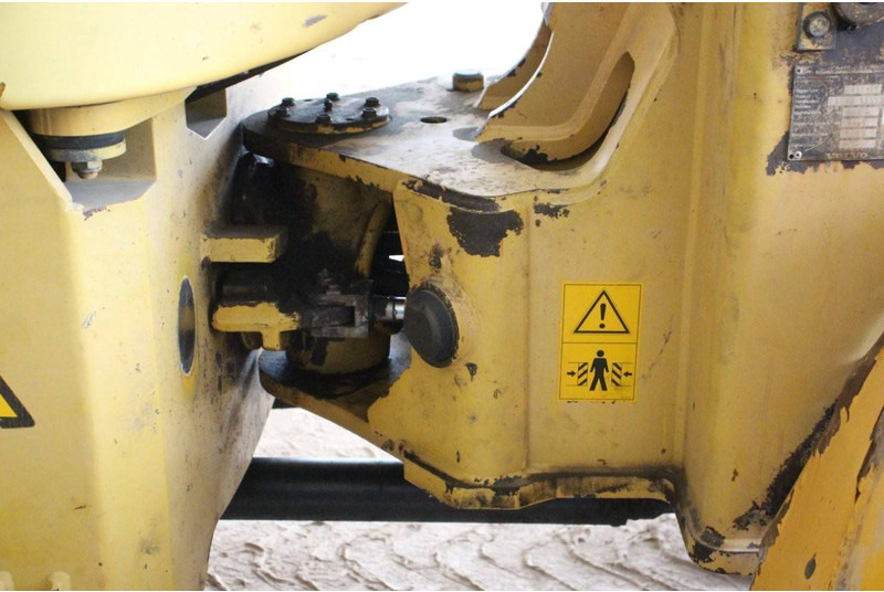 Încărcător frontal pe pneuri Volvo L45B-TP: Foto 20