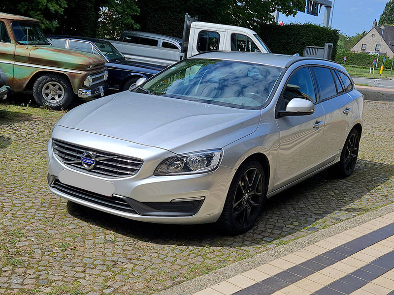 Volvo V60 D3 - Berlină/ Sedan: Foto 1 Volvo V60 D3 - Berlină/ Sedan: Foto 1