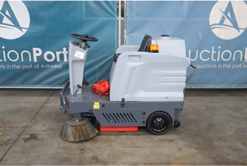 Westfield S1250 - Măturătoare stradală: Foto 2 Westfield S1250 - Măturătoare stradală: Foto 2