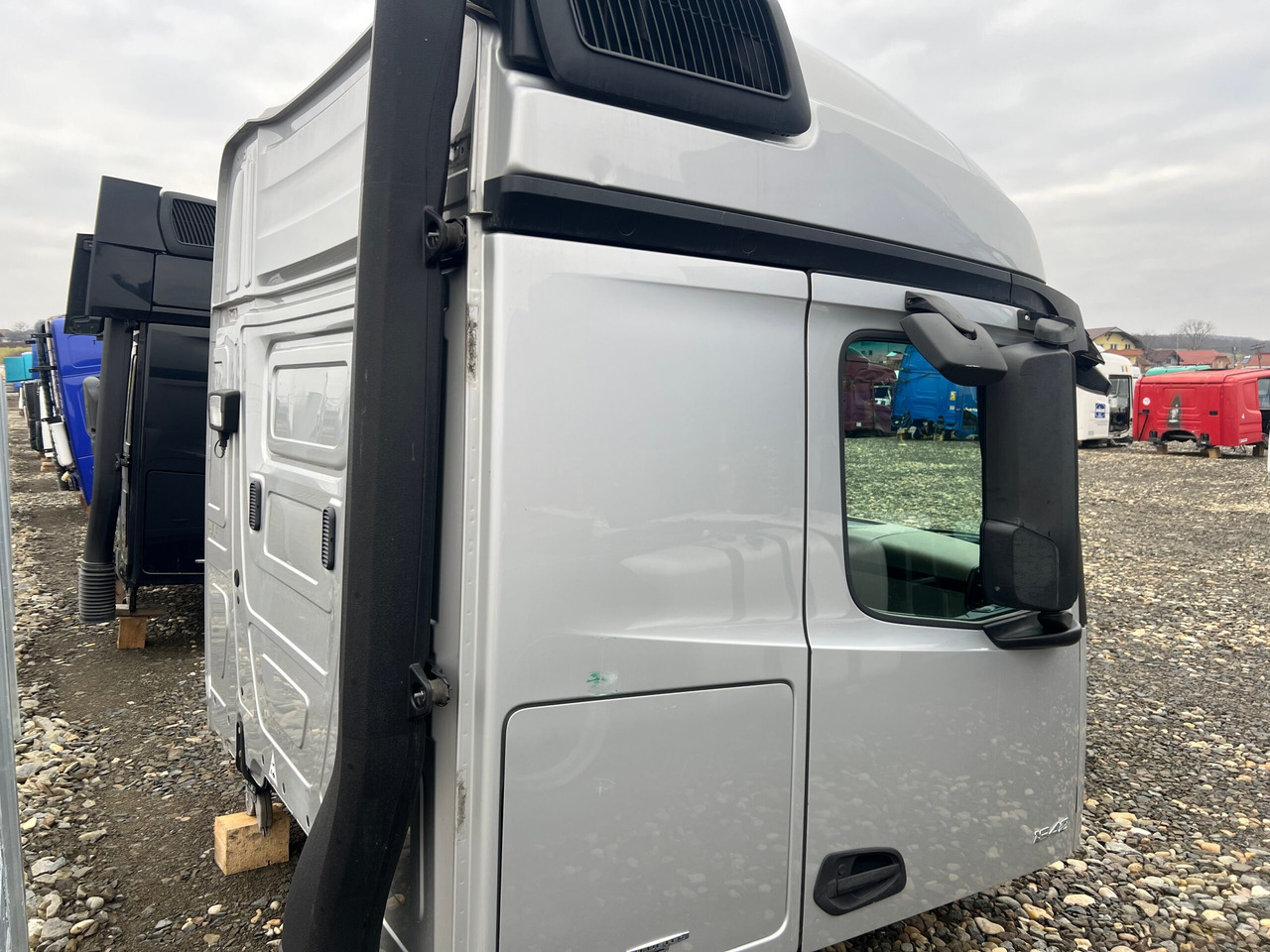 CABINA MERCEDES ACTROS MP4 STREAMSPACE 2.5 - Cabină pentru Camion: Foto 5 CABINA MERCEDES ACTROS MP4 STREAMSPACE 2.5 - Cabină pentru Camion: Foto 5
