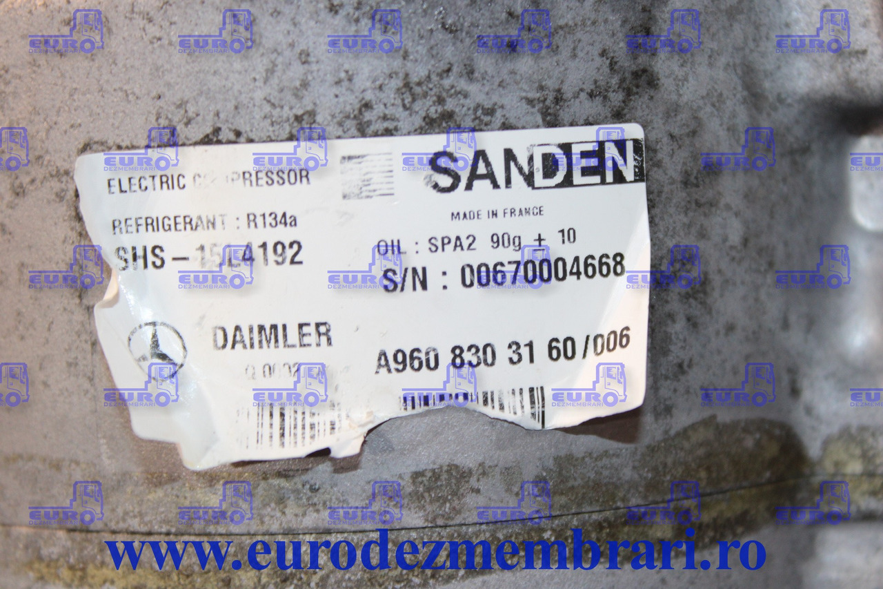 COMPRESOR CLIMA STATIONARE MERCEDES ACTROS MP4 A9608303160 - Compresor A/C pentru Camion: Foto 2 COMPRESOR CLIMA STATIONARE MERCEDES ACTROS MP4 A9608303160 - Compresor A/C pentru Camion: Foto 2