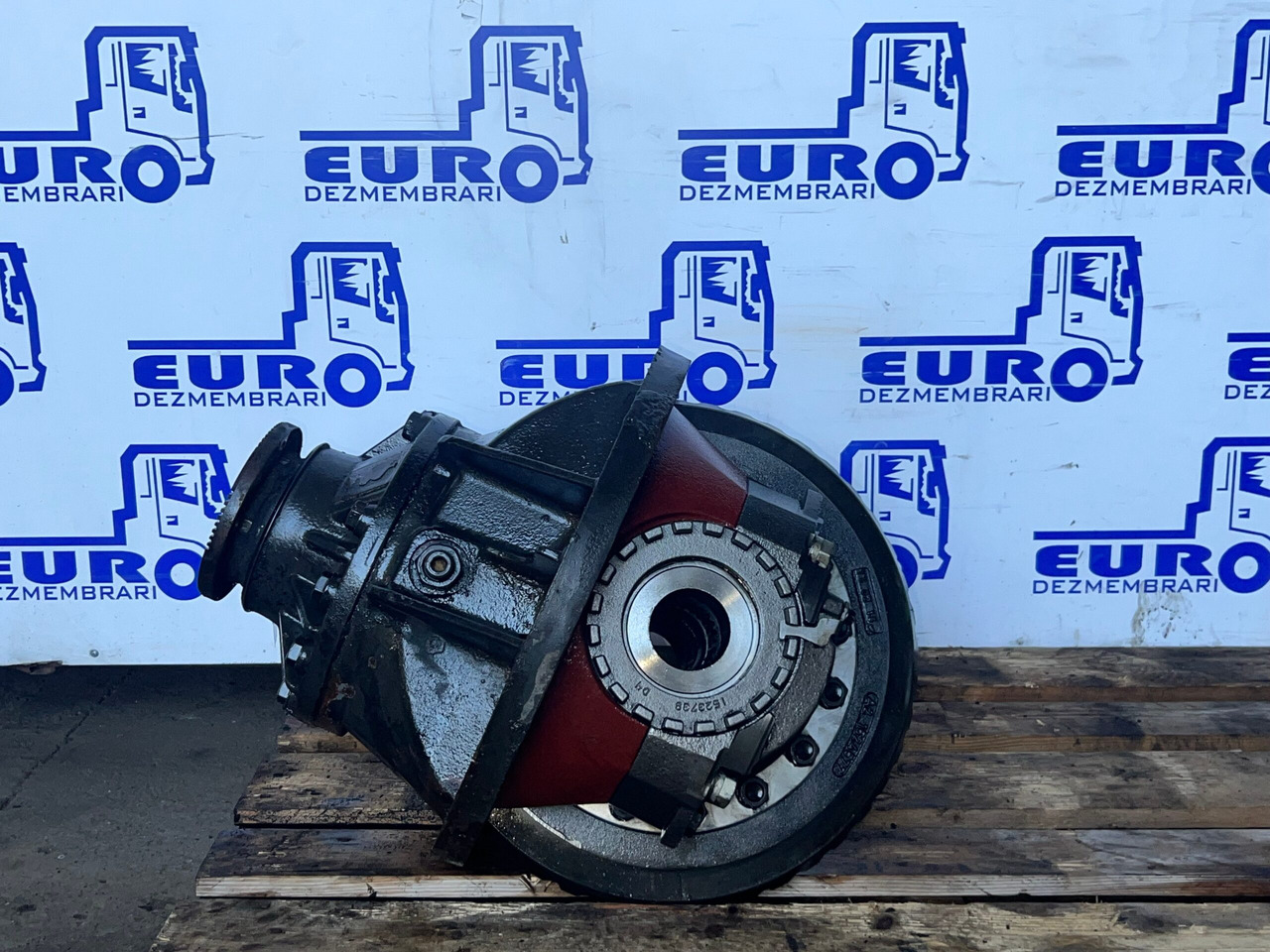 DIFERENTIAL VOLVO RSS1356 EV91 R-2,50 85013178, 20531043 - Diferențial pentru Camion: Foto 1 DIFERENTIAL VOLVO RSS1356 EV91 R-2,50 85013178, 20531043 - Diferențial pentru Camion: Foto 1