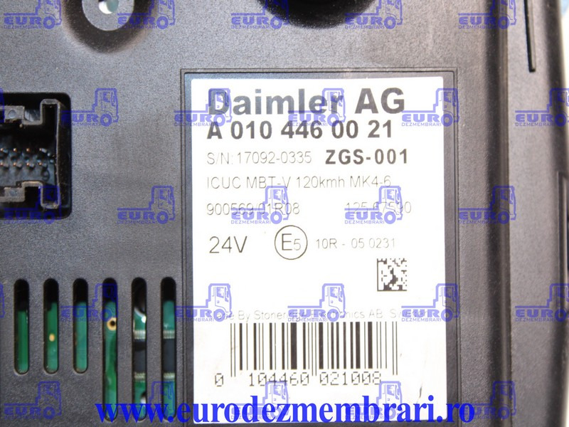 ELEMENT BORD CEAS BORD MERCEDES ACTROS MP4 A0104460021, A0094460021, A0104464621, A0114467621 - Cabină și interior pentru Camion: Foto 3 ELEMENT BORD CEAS BORD MERCEDES ACTROS MP4 A0104460021, A0094460021, A0104464621, A0114467621 - Cabină și interior pentru Camion: Foto 3