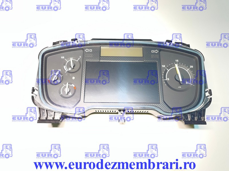 ELEMENT BORD CEAS BORD RENAULT T 22166228, 22224253 - Tablou de bord pentru Camion: Foto 1 ELEMENT BORD CEAS BORD RENAULT T 22166228, 22224253 - Tablou de bord pentru Camion: Foto 1