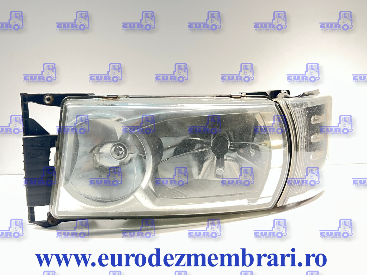FAR CU XENON STANGA SCANIA 2416103 - Far pentru Camion: Foto 1 FAR CU XENON STANGA SCANIA 2416103 - Far pentru Camion: Foto 1