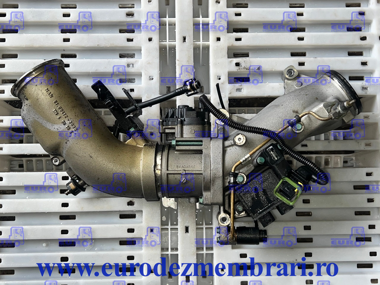 GALERIE ADMISIE + CLAPETA ACCELERATIE MAN TGX D3876 51.09413.7018, 51.09412.0323, 51.09412.0718, 51.26803.0055, 51.25902.0154, 51.25902.0081 - Galerie admisie pentru Camion: Foto 1 GALERIE ADMISIE + CLAPETA ACCELERATIE MAN TGX D3876 51.09413.7018, 51.09412.0323, 51.09412.0718, 51.26803.0055, 51.25902.0154, 51.25902.0081 - Galerie admisie pentru Camion: Foto 1