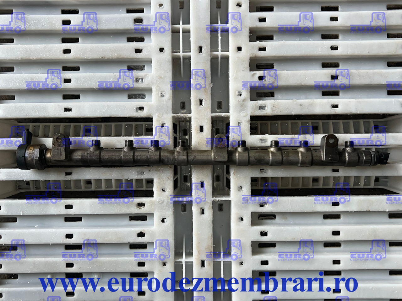 RAMPA INALTA PRESIUNE MAN TGX D3876 51.10311.6109, 0445226136 - Sistem de alimentare combustibil pentru Camion: Foto 2 RAMPA INALTA PRESIUNE MAN TGX D3876 51.10311.6109, 0445226136 - Sistem de alimentare combustibil pentru Camion: Foto 2