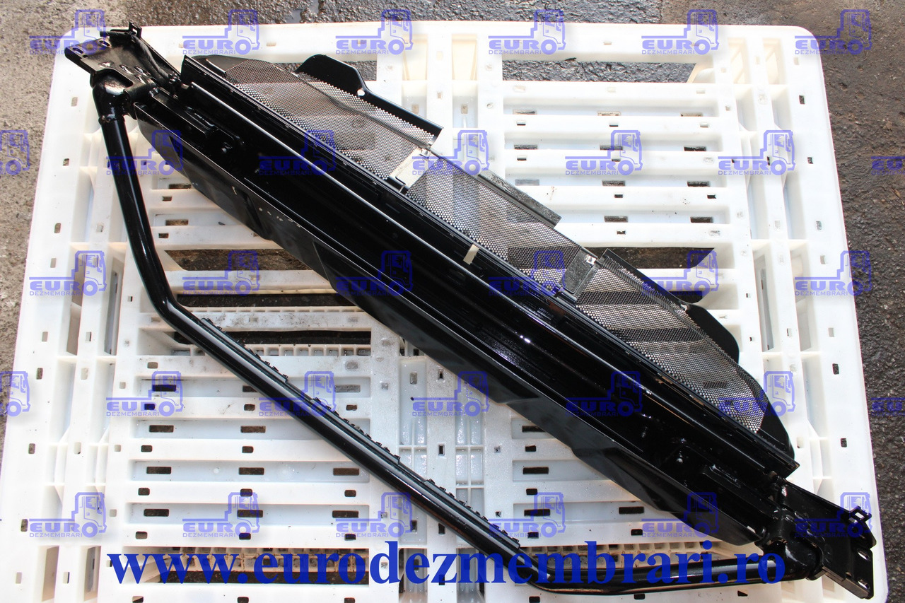 SCARA FRONTALA MAN TGS TG3 81.41610.5807, 81.41610.5788, 81.41614.0361 - Bară de protecție pentru Camion: Foto 2 SCARA FRONTALA MAN TGS TG3 81.41610.5807, 81.41610.5788, 81.41614.0361 - Bară de protecție pentru Camion: Foto 2