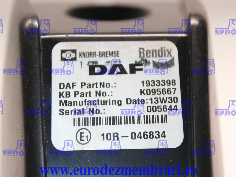 SENZOR RADAR DAF XF106 1933398, K095667 - Senzor pentru Camion: Foto 4 SENZOR RADAR DAF XF106 1933398, K095667 - Senzor pentru Camion: Foto 4