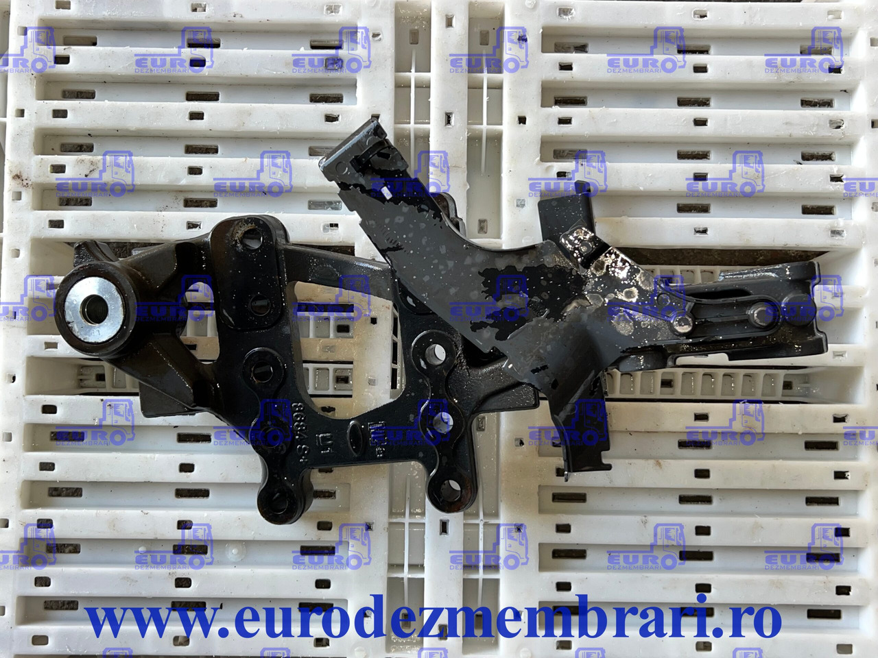 SUPORT CABINA STANGA SPATE DAF 1922171 192273 1892983 - Cadru/ Şasiu pentru Camion: Foto 1 SUPORT CABINA STANGA SPATE DAF 1922171 192273 1892983 - Cadru/ Şasiu pentru Camion: Foto 1
